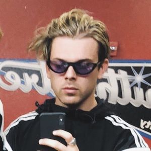 Meet your Posher, Connor